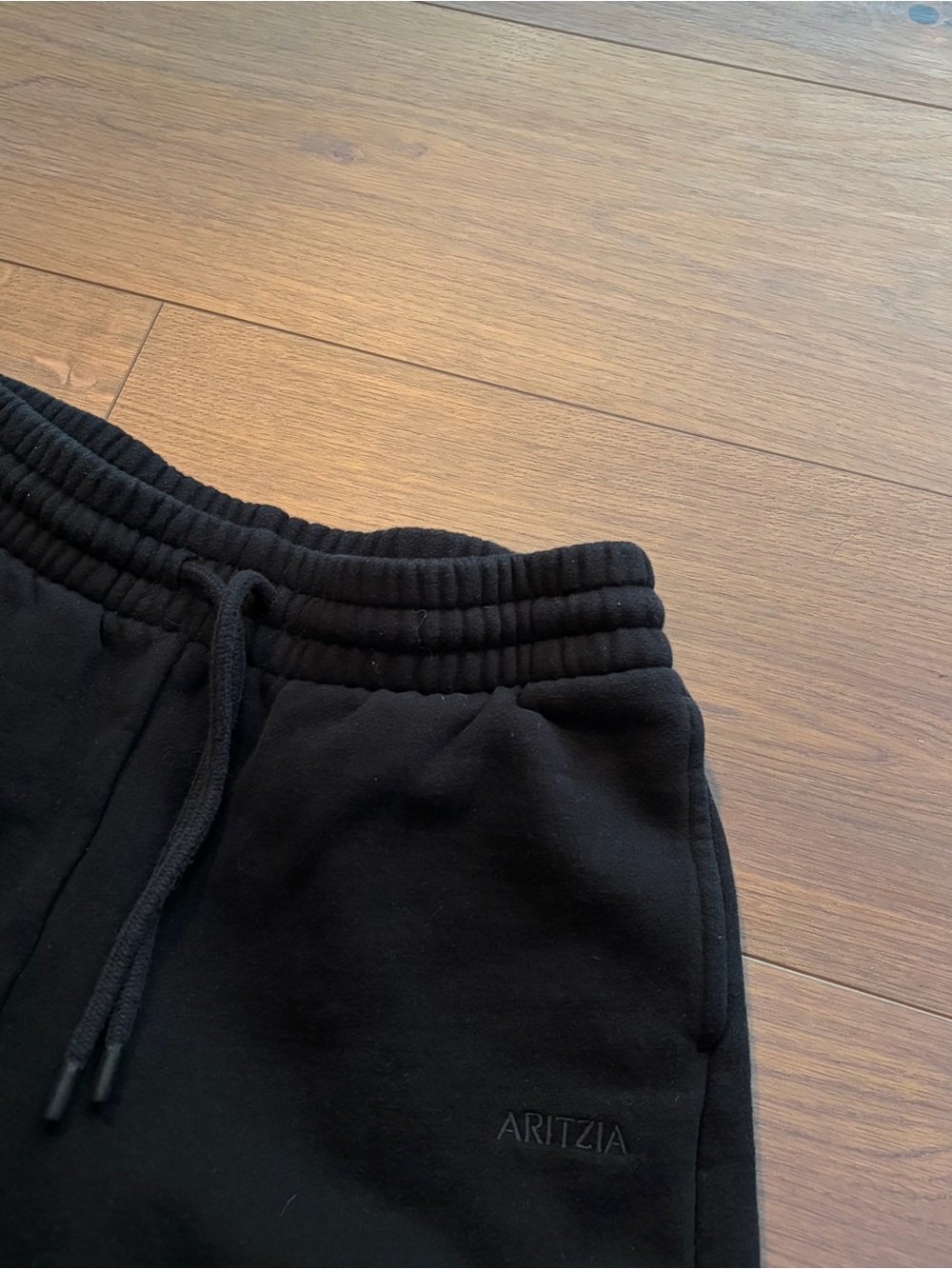Aritzia Wide Boyfriend Fit Sweatpants - Picture 3 of 3